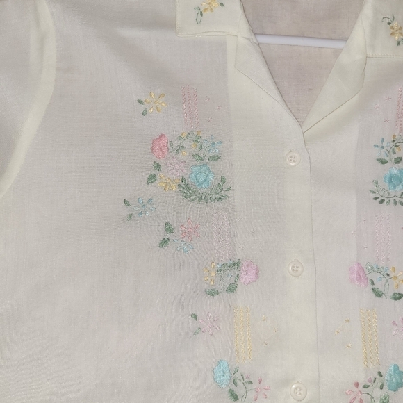 Vintage 1950s  Embroidered Pale Yellow Blouse Shirt Short Sleeve Size (L?) - Picture 2 of 13